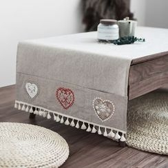 Caldo - Embroidered Table Runner Caldo - Embroidered Table Runner