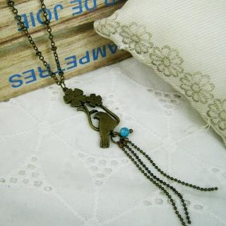 Vintage Parrot Necklace Vintage Parrot Necklace