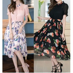Dowisi - Floral Print Short-Sleeve Chiffon Dress Dowisi - Floral Print Short-Sleeve Chiffon Dress