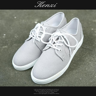 Sneakers Sneakers