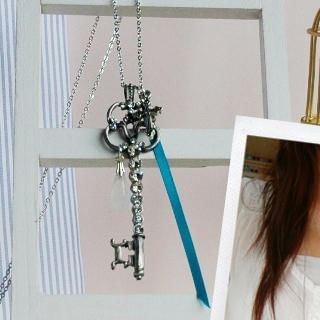 Shiny Key Ribbon Necklace Shiny Key Ribbon Necklace