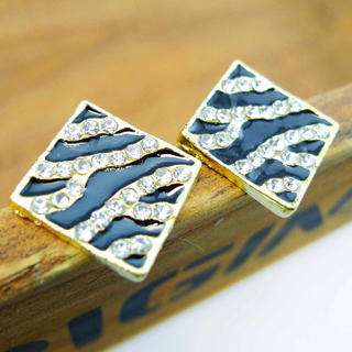Diamond Zebra Grain Earrings - Gold
