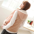 Tokyo Fashion - Badge-Accent Padded Hooded Vest