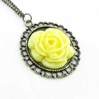 Fit-to-Kill - Vintage Roses Necklace