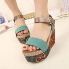 Mancienne - Contrast-Strap Wedge Sandals