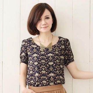 Short-Sleeve Patterned Chiffon Top Short-Sleeve Patterned Chiffon Top