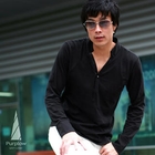 Purplow - V Neck Casual Tee in Black