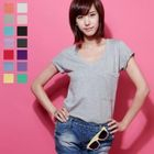 MoDN - V-Neck Short-Sleeve T-Shirt