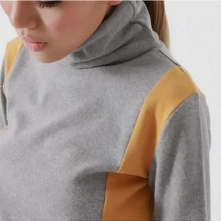 Color-Block Turtleneck Top Color-Block Turtleneck Top