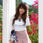 MISSTHEA - Contrast-Trim Ruffle-Collar Top