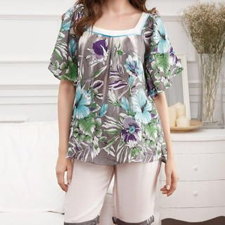 Pajamas Set: Floral Top + Shorts