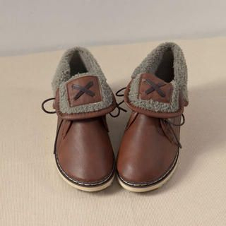 Fold-Over Fleece-Trim Flats