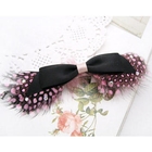 Fit-to-Kill - Diamond Bow Hairpin With Feather -Pink