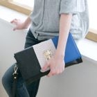 CatWorld - Fox-Accent Color-Block Clutch