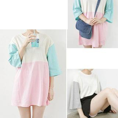 MATO - Color-Block 3/4-Sleeve Oversized T-Shirt MATO - Color-Block 3/4-Sleeve Oversized T-Shirt