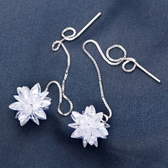 A’ROCH - 925 Sterling Silver Crystal Flower Threader Earrings A’ROCH - 925 Sterling Silver Crystal Flower Threader Earrings