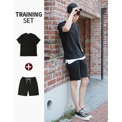 STYLEMAN - Set: Round-Neck Short-Sleeve T-Shirt + Drawstring-Waist Sweat Shorts STYLEMAN - Set: Round-Neck Short-Sleeve T-Shirt + Drawstring-Waist Sweat Shorts