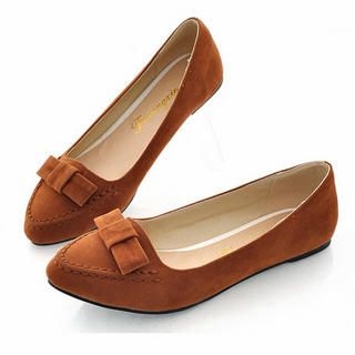 Bow-Accent Stitched Flats