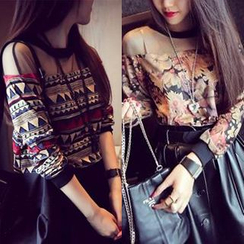 QZ Lady - Sheer Yoke Print Pullover QZ Lady - Sheer Yoke Print Pullover