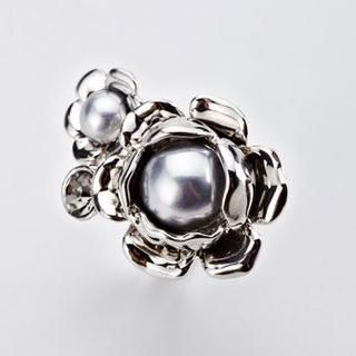 Faux-Pearl Flower Ring Faux-Pearl Flower Ring