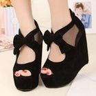 Mancienne - Bow-Accent Mesh-Panel Wedge Sandals