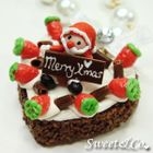 Sweet & Co. - Sweet Santa Heart Chocolate Strawberry Cake Pearl Gold Necklace