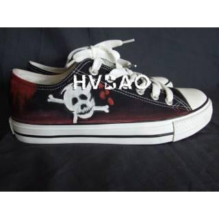Skull-and-Crossbones Sneakers Skull-and-Crossbones Sneakers