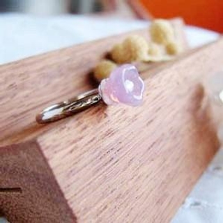 Glass Shiny Flower Ring