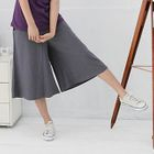 RingBear - Elastic-Wasit Capri Pants