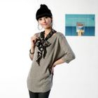 SDKING - 3/4 Sleeve Top with Scarf