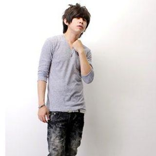 3/4-Sleeve V-Neck T-Shirt 3/4-Sleeve V-Neck T-Shirt