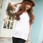 yerwang - V-Neck T-Shirt