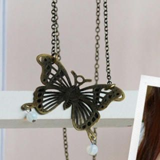 Vintage Butterfly Short Necklace Vintage Butterfly Short Necklace