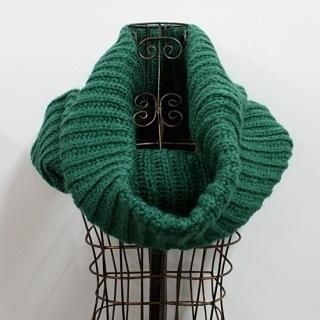 Rib-Knit Circle Scarf Rib-Knit Circle Scarf