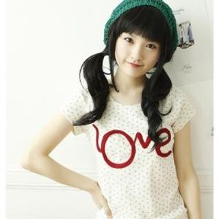 贴字碎花 T 恤 贴字碎花 T 恤