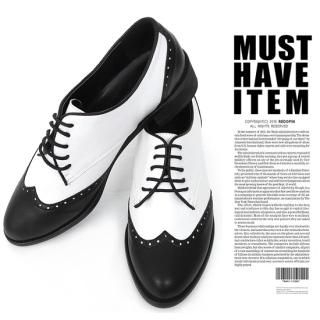 Wing-Tip Oxford Flats