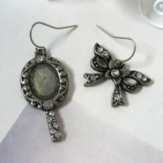 Rhinestone Bow with Mirror Earrings