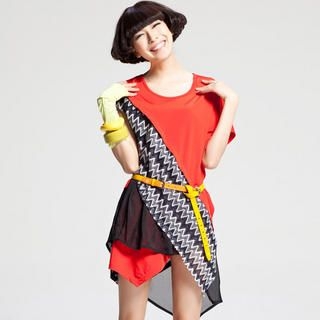 Chevron & Chiffon Panel Asymmetric Top Chevron & Chiffon Panel Asymmetric Top
