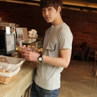 Groove9 - Slit-Accent Short-Sleeve T-Shirt