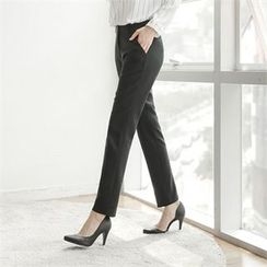 Styleberry - Flat-Front Tapered Pants Styleberry - Flat-Front Tapered Pants