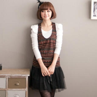 Set: Patterned Sleeveless Top + Mesh Skirt