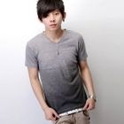 SeventyAge - Gradient V-Neck Short-Sleeve T-Shirt