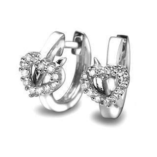 18K White Gold Diamond Heart Earrings