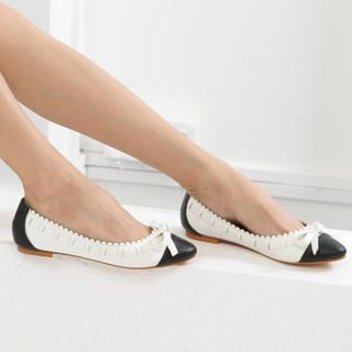 Bow-Accent Stitched Panel Flats