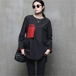HALUMAYBE - Color-Block Top HALUMAYBE - Color-Block Top