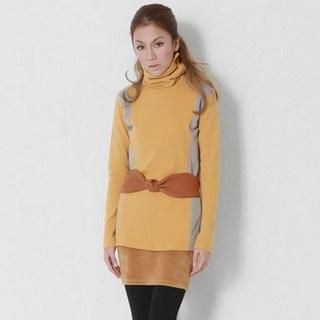 Color-Block Turtleneck Top