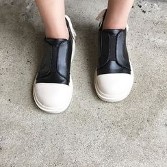 Zandy Shoes - Tie-Up Slip-On Sneakers Zandy Shoes - Tie-Up Slip-On Sneakers