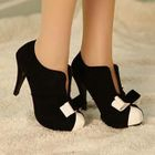Mancienne - Tow-Tone Bow-Accent Shoe Boots