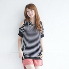 Kiwi Shop - Cut-out Shoulder Hooded Top