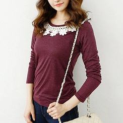 Dodostyle - Floral Lace Neckline Top Dodostyle - Floral Lace Neckline Top